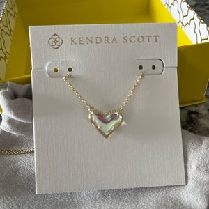 Kendra Scott necklace NIB